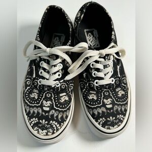 Rare Vans x Star Wars Storm Troopers Bandana Print Men’s 6 Women’s 7.5